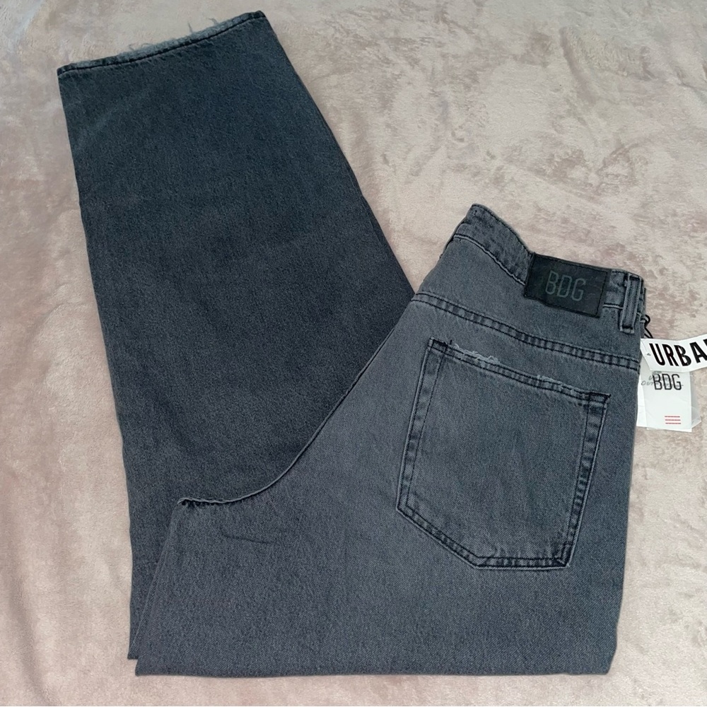 BDG tapered baggy high rise Jean size 32/L31/1/2 - Picture 2 of 12